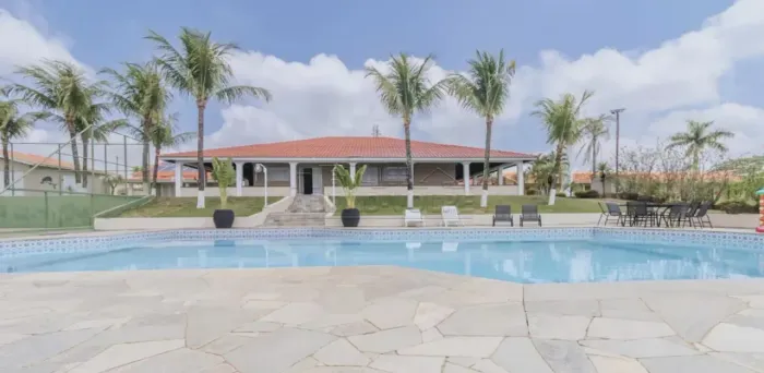 Casa em Dois Córregos com lazer completo