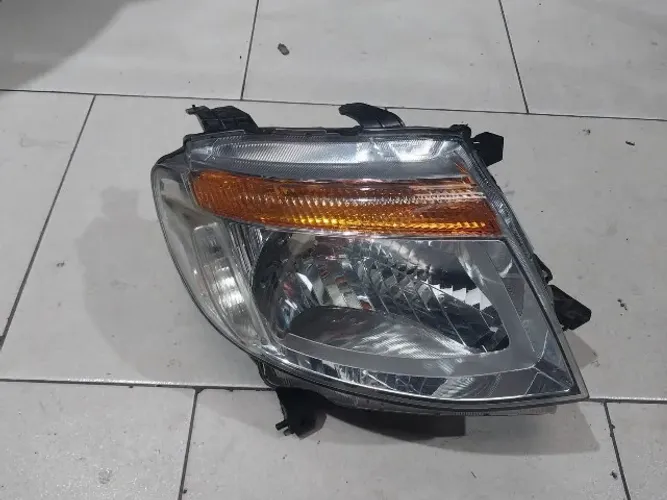 Farol Direito Da Ford Ranger 2013 A 2016