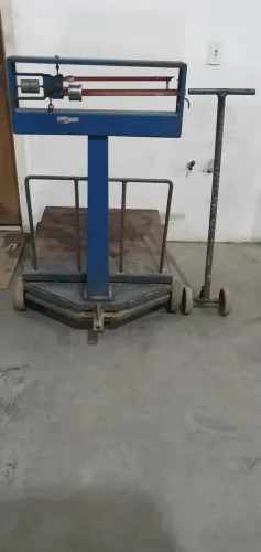 Balança antiga de 500 kg