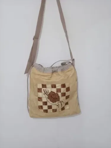 Bolsa feminina estilo saco mista (couro e tecido )cinza/caramelo