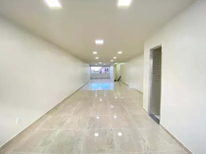Casa Comercial, 143m², 2 pav em São Brás.