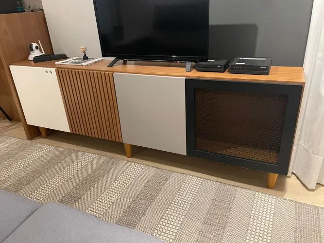 Rack personalizado em MDF