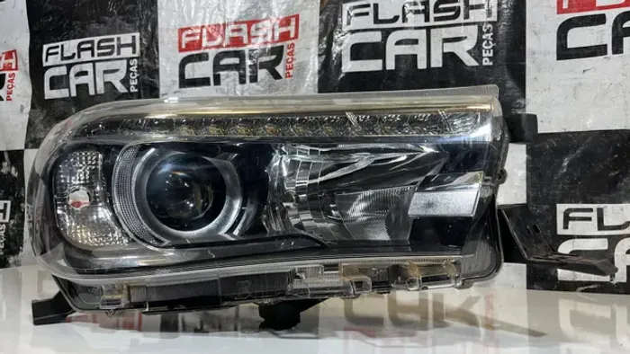 Farol Hilux 2018 L.D