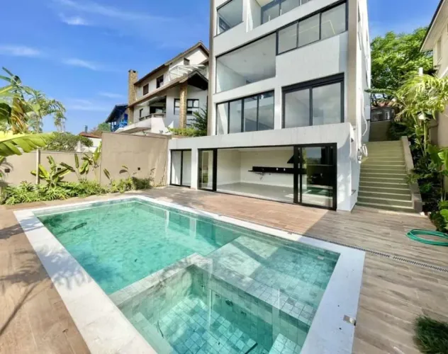 Casa com 4 dormitórios à venda, 484 m² por R$ 3.290.000,00 - Granja Viana - Cotia/SP