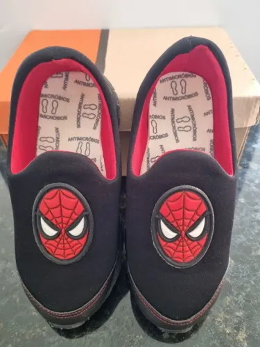 Tênis Homem Aranha - Tamanho 30