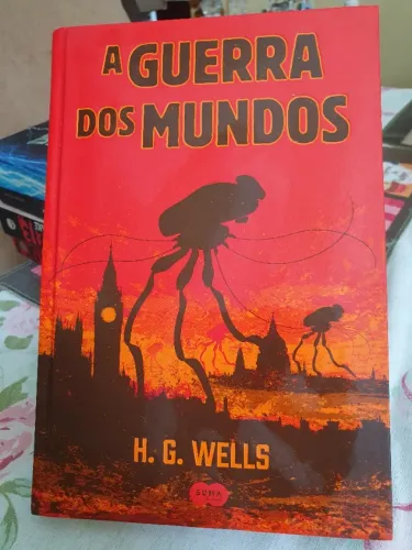 Livro Guerra dos Mundos - Suma Editora