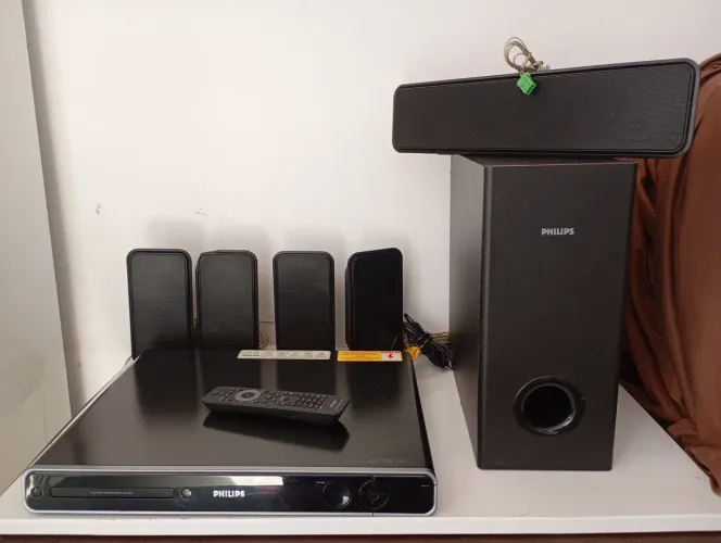 DVD home teacher Philips modelo HTS3365