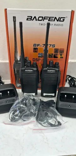 2 rádios comunicador Walkie Talkie Baofeng BF 777S