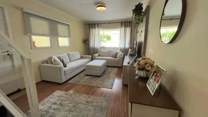 Casa à venda em Cotia, Chácara Canta Galo, com 3 quartos, com 131 m², Condomínio Chácara C