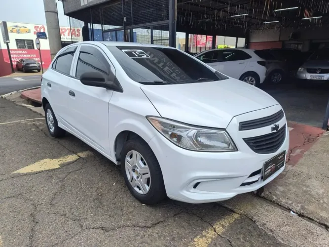 Chevrolet Onix Hatch LS 1.0 8V Flex Power Mec. 4P 2015