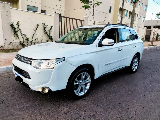 Mitsubishi Outlander 3.0/ GT 3.0 V6 Aut. 2015