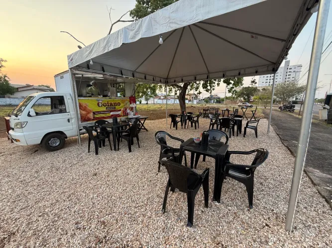 Food Truck prontinho para trabalhar 