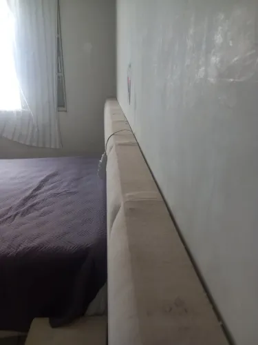 Cabeceira de luxo apenas 3 messes de uso 