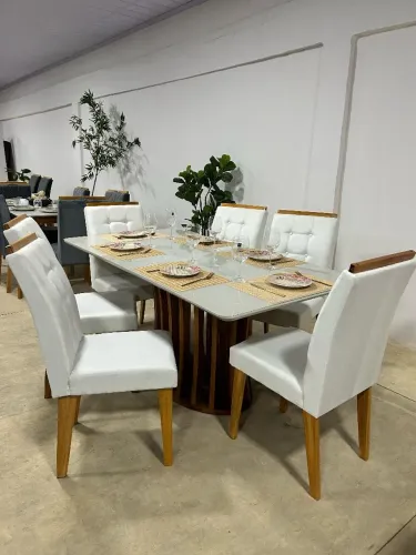 Conjunto Mesa de Jantar com 6 Cadeiras