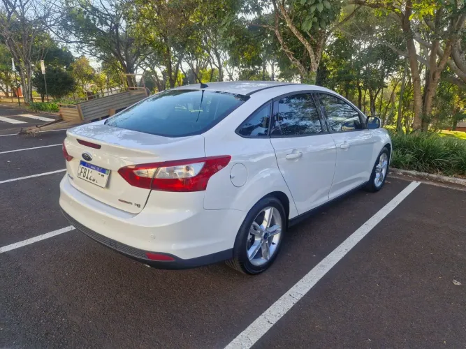 Ford Focus Sedan 2.0 16v/2.0 16V Flex 4P Aut. 2015