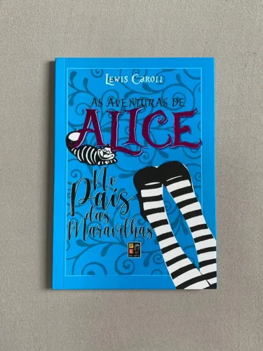 Livro As Aventuras de Alice no País das Maravilhas