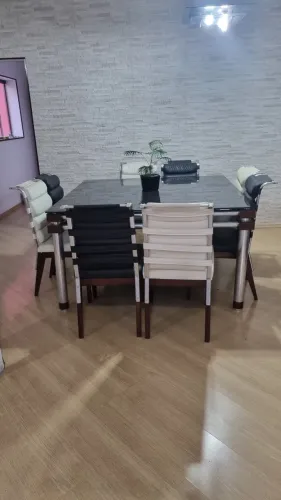 Mesa de jantar 8 lugares tampo de vidro preto