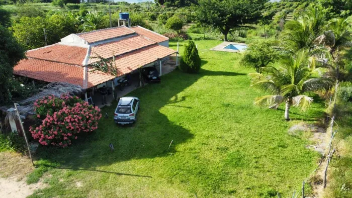 FAZENDA COM PLANTAÇÃO DE MANGA E APIÁRIO - 16,6 HA - SOBRADINHO BA