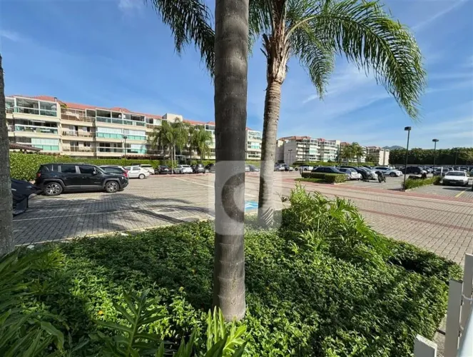 Apartamento 2 quartos no Barra Village Lakes