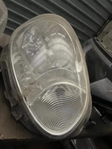 F farol direito March antigo 