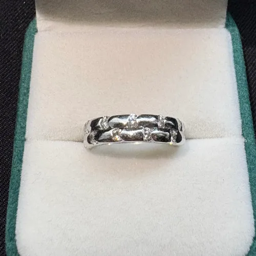 Anel Ouro Branco 18k com Diamantes Aro 14
