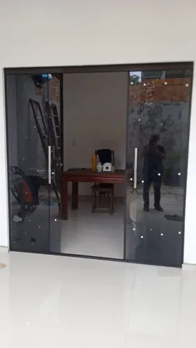 FABRICAMOS SOBRE MEDIDAS PORTÕES PORTAS EM ALUMÍNIO FOSCO BRANCO PRETO/ PORTAS JANELAS VI