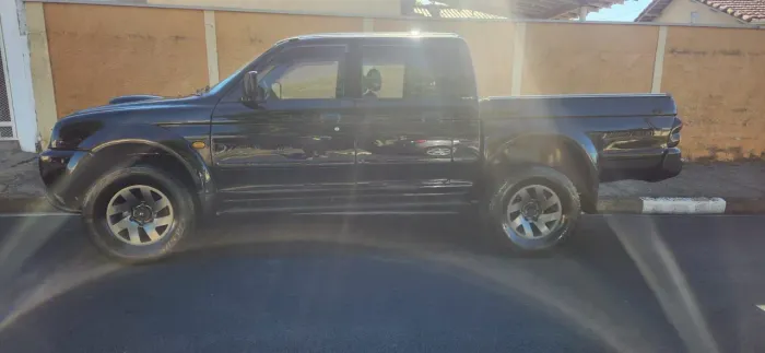 Mitsubishi L200 Sport HPE 2.5 4X4 CD DTI Dies. Aut. 2004