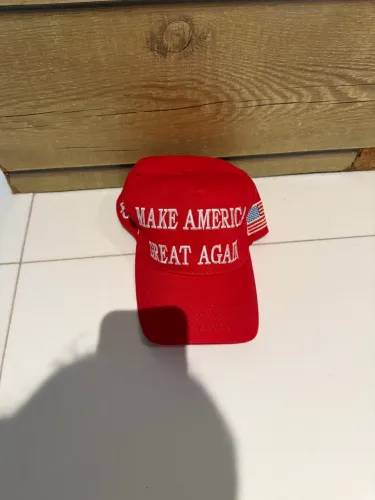 Boné trump
