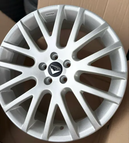 Rodas aro 18 Volcano (5x100)