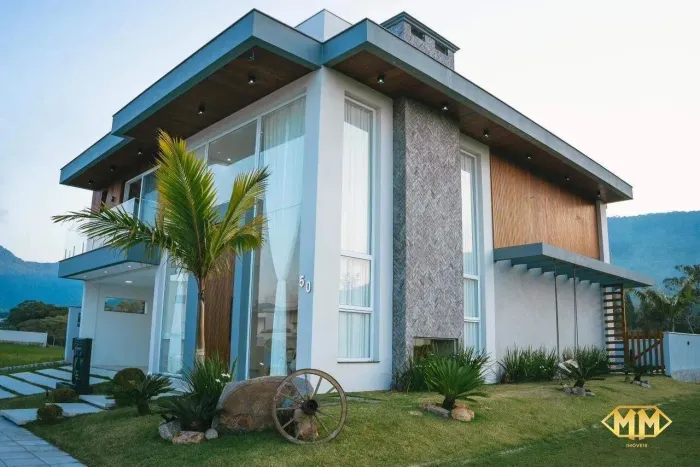 Casa de Luxo Em Condominio Fechado no Ratones