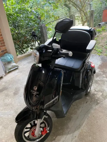 Scooter elétrica 