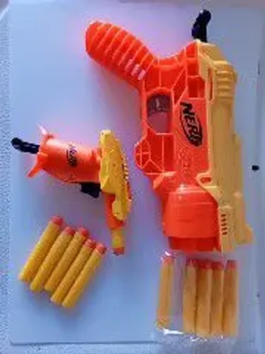 Nerf N-Strike Elite - Pistolas e Dardos