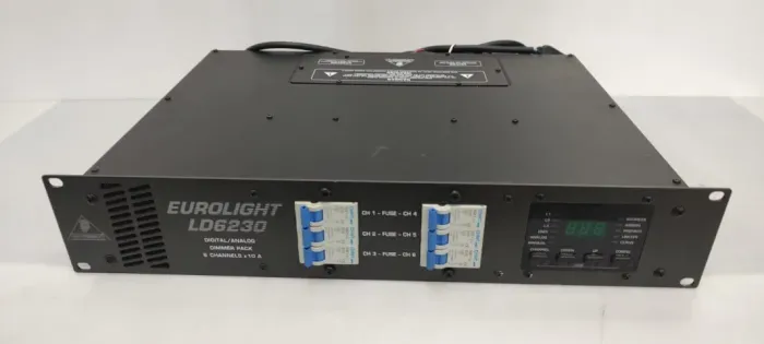 RACK BEHRINGER DIMMER LD6230 EUROLIGHT SEMI-NOVO