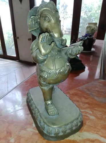 Escultura de Ganesha em Metal