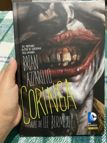 HQ CORINGA CAPA DURA EM OTIMO ESTADO 