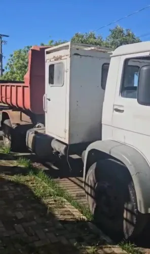 Caçamba tem detalhes pra serem feitos de estética 