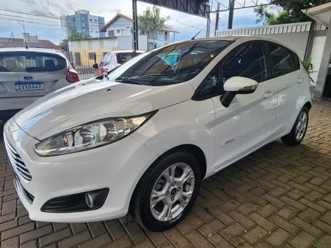 Ford Fiesta 1.5 16V Flex Mec. 5P 2015