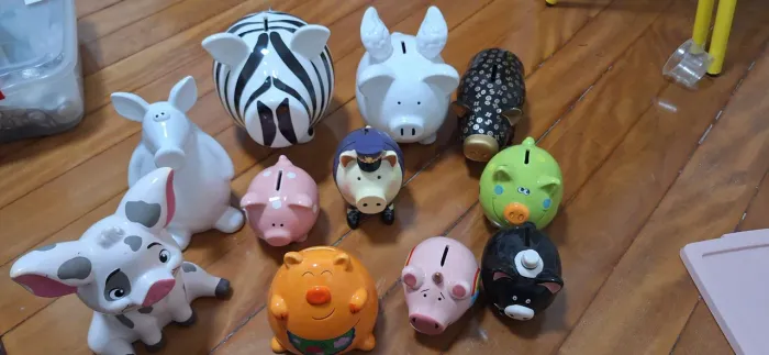 Coleção de porquinhos cofrinho