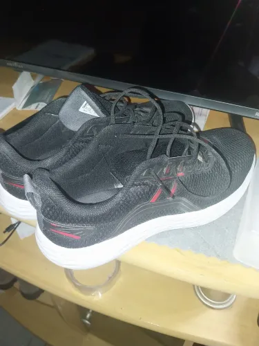tenis usado muito novo