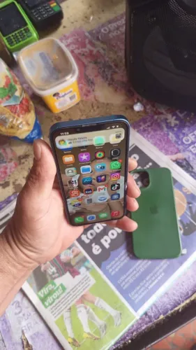 Vendo iPhone 13 Preto 128Gb aceito cartão