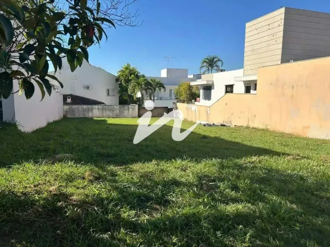 Terreno residencial de 386 m² à venda no Bairro Nova Uberlândia