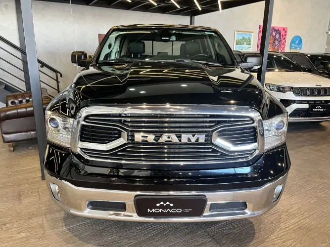 Ram Classic Laramie 5.7 V8 16V Gasolina 4X4 Aut. 2023
