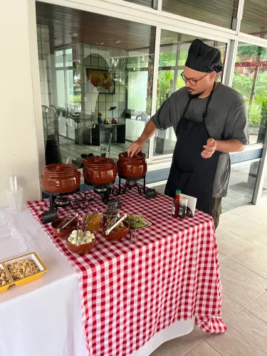 Buffet de Feijoada Completo - R$30 por pessoa ?