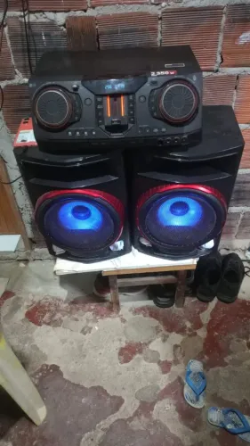 Estou vendendo um son da LG esta novo 2 anos de uso