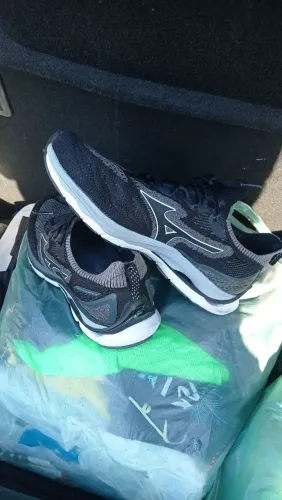 Tênis Mizuno original masculino número 42