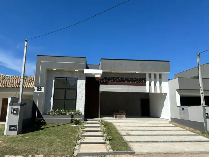 CASA EM CONDOMINIO ITAIPUAÇU