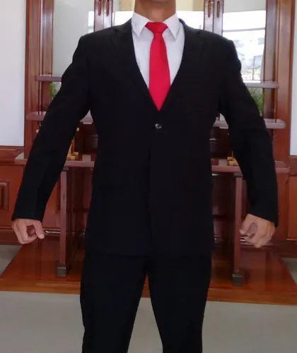 Terno La Ville Preto Masculino Lindo Brilhoso Semi-novo