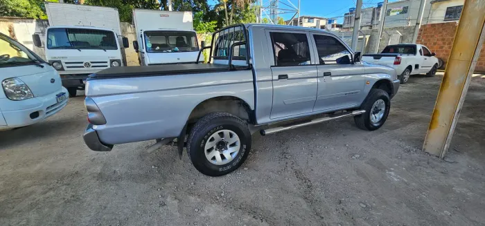Mitsubishi L200 GL 2.5 4X4 CD Diesel 2009