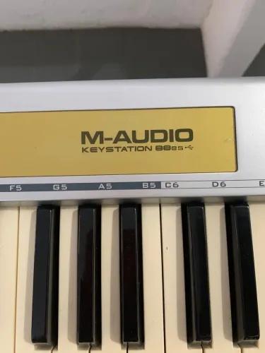 Teclado controlador M-Audio Keystation 88