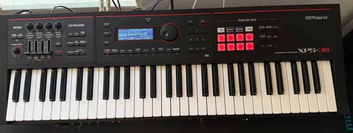 ROLAND XPS 30